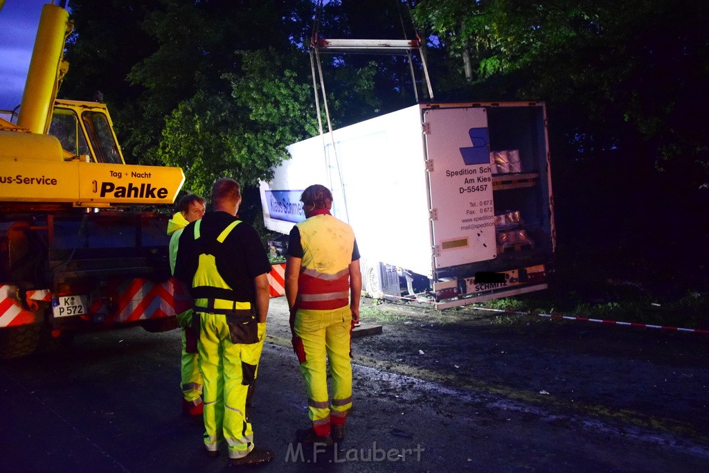 Schwerer VU A 3 Rich Oberhausen Hoehe AK Leverkusen P205.JPG - Miklos Laubert